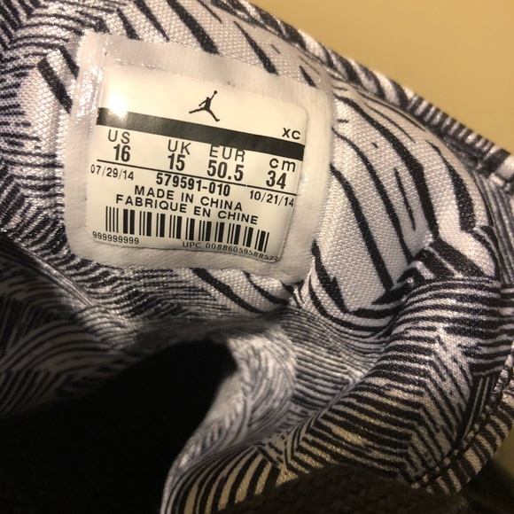 Shoes - Picture 6 of 8